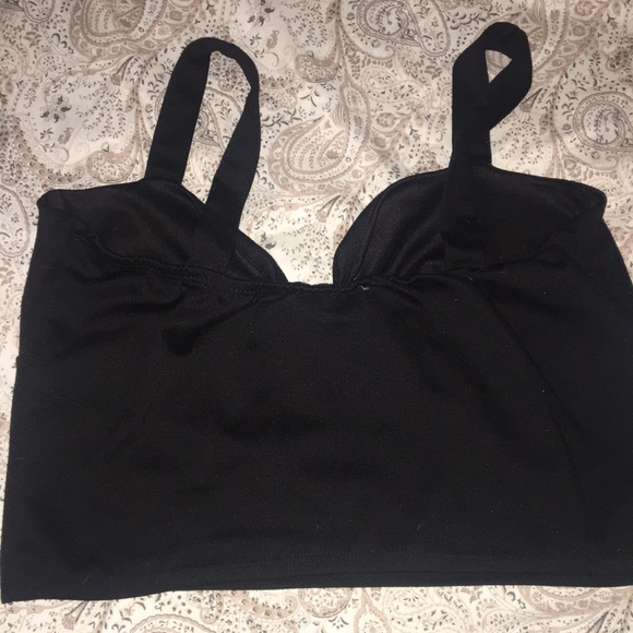 😍Black crop top😍 - Picture 2 of 2